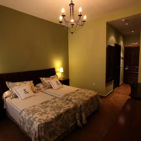 La Senda De Enebros Country house