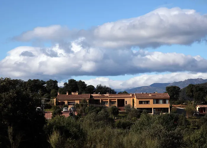 Летний дом La Senda De Enebros *